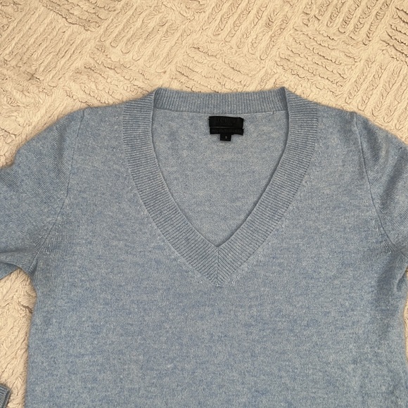 J. Crew long sleeve n-neck blue sweater, 100% cashmere, Size Small - Picture 7 of 16